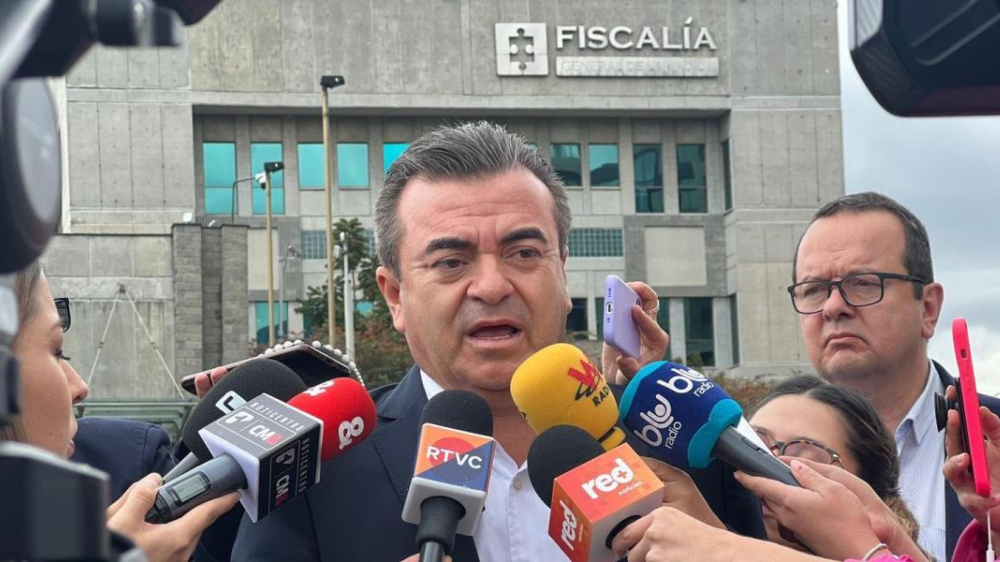 Gobierno Petro habría destinado $380 mil millones para compra de congresistas: Olmedo López Gobierno Petro habría destinado $380 mil millones para compra de congresistas: Olmedo López