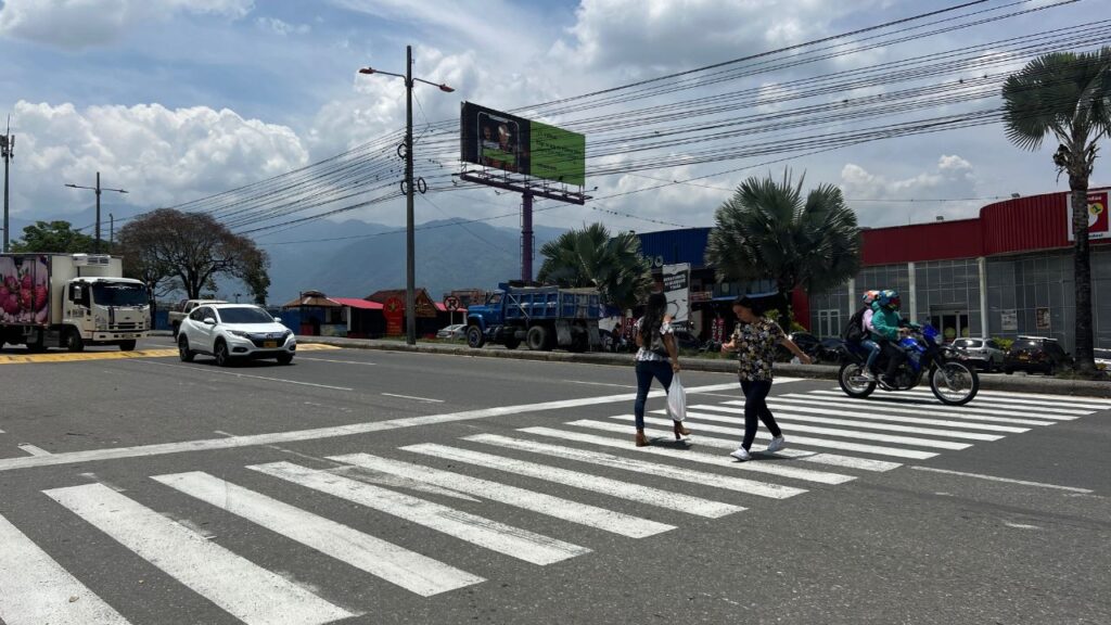 Campañas educativas acompañarán señalización de nuevos pasos peatonales Campañas educativas acompañarán señalización de nuevos pasos peatonales