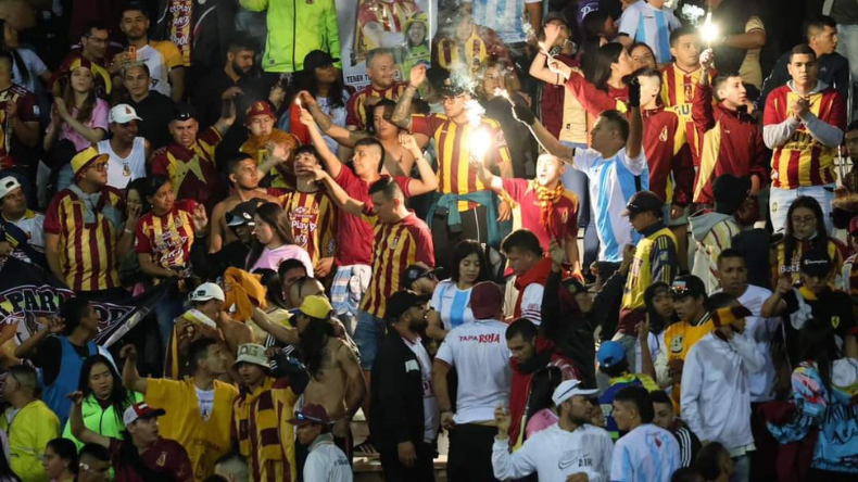 Solo queda una tribuna disponible para el partido del Tolima y Santa Fe Solo queda una tribuna disponible para el partido del Tolima y Santa Fe
