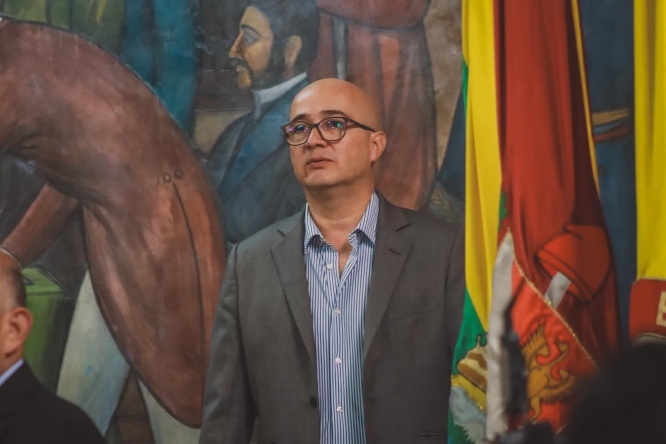 Bolívar denuncia presencia de grupos armados y reclutamiento de jóvenes en el sur de Ibagué Bolívar denuncia presencia de grupos armados y reclutamiento de jóvenes en el sur de Ibagué