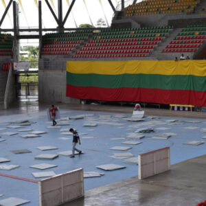 Inició instalación de la cancha del hockey línea para los Panamericanos en Ibagué