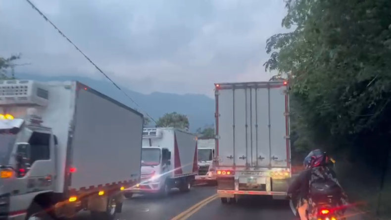 Estas son las vías bloqueadas por el paro de transportadores en el Tolima Estas son las vías bloqueadas por el paro de transportadores en el Tolima