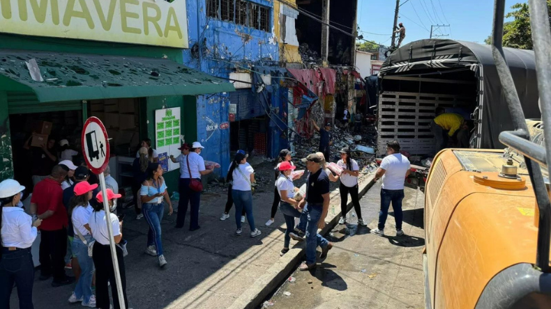 16 empresas afectadas por incendio de la 19 recibirán ayuda económica 16 empresas afectadas por incendio de la 19 recibirán ayuda económica