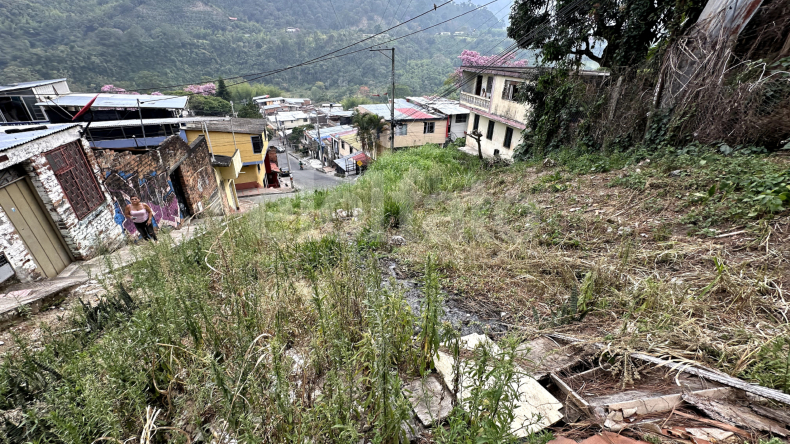 Construcción del acueducto alterno habría ocasionado daño en tubería del Libertador Construcción del acueducto alterno habría ocasionado daño en tubería del Libertador