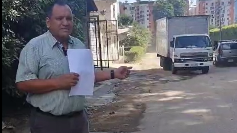 Constructoras serían responsables de daño en tubería de calle en Ambalá Constructoras serían responsables de daño en tubería de calle en Ambalá