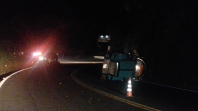 Cierre total de la vía Ibagué – Cajamarca por un accidente de tránsito Cierre total de la vía Ibagué – Cajamarca por un accidente de tránsito