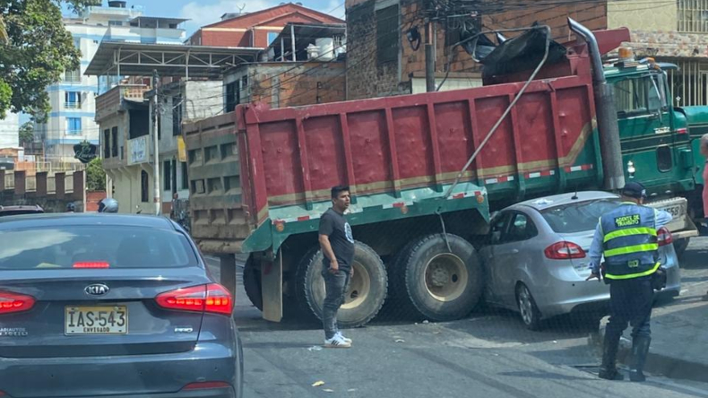 Dos adultos y un menor resultaron heridos en grave accidente sobre la ...
