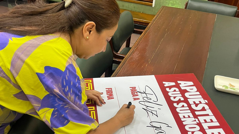 Un habitante del Huila se llevó el premio mayor de la Lotería del Tolima Un habitante del Huila se llevó el premio mayor de la Lotería del Tolima