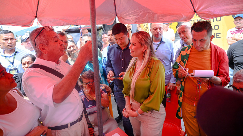 Aranda se comprometió a arreglar la calle 42 antes de finalizar el año