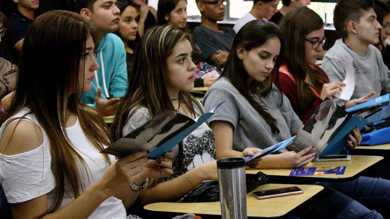 ¿Quiere estudiar en Medellín? Eafit ofrece becas para jóvenes talento de Colombia ¿Quiere estudiar en Medellín? Eafit ofrece becas para jóvenes talento de Colombia