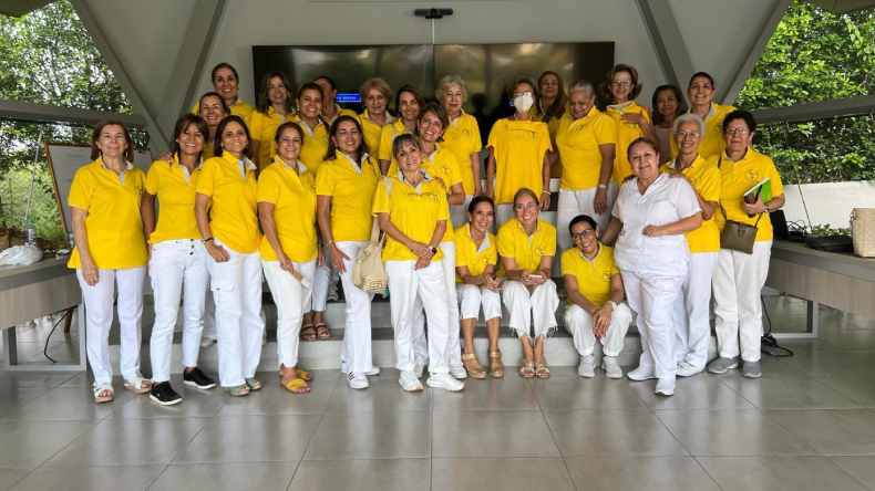 Las ‘Manos Amigas’ que ayudan a pacientes y acompañantes en Clinaltec Las ‘Manos Amigas’ que ayudan a pacientes y acompañantes en Clinaltec