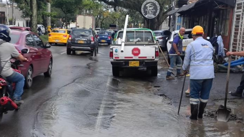 Tenga paciencia si transita por la avenida Mirolindo Tenga paciencia si transita por la avenida Mirolindo