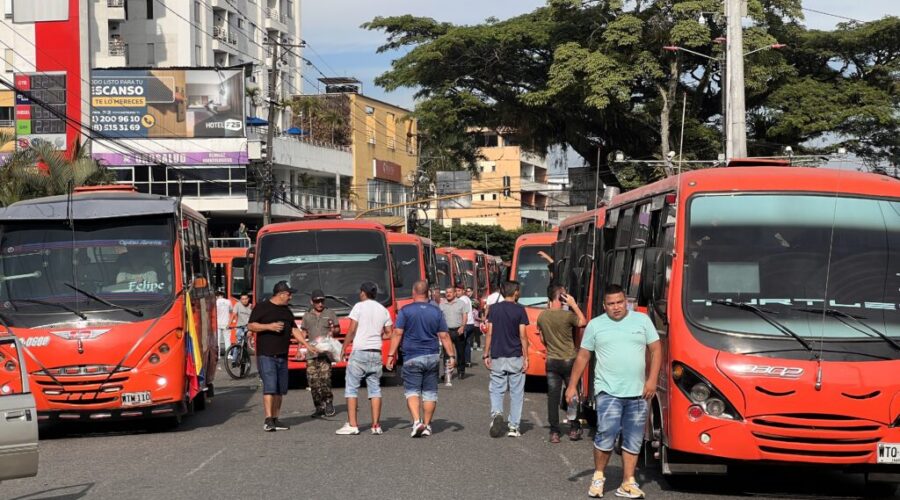 Atención: Este viernes inicia en Ibagué el paro de transportadores