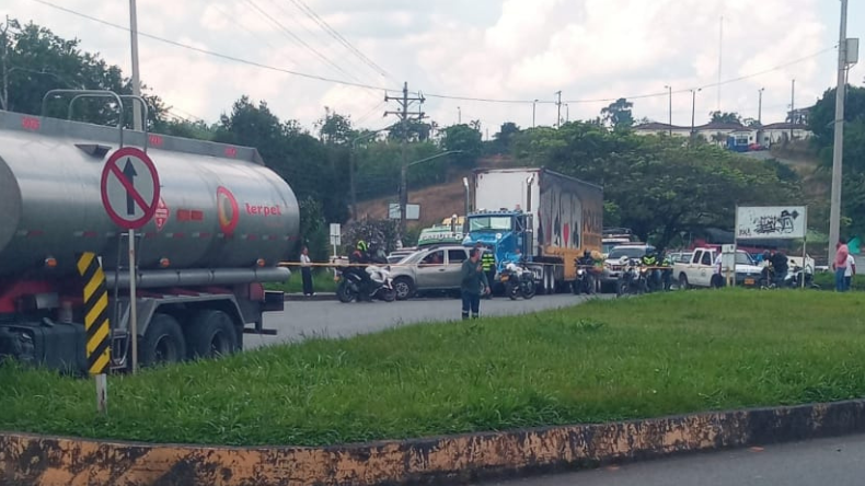 A las 5:00 de la tarde se reabriría la vía Ibagué – La Línea – Calarcá A las 5:00 de la tarde se reabriría la vía Ibagué – La Línea – Calarcá