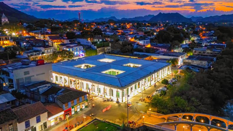 Honda, la parada obligada en el centro del país Honda, la parada obligada en el centro del país