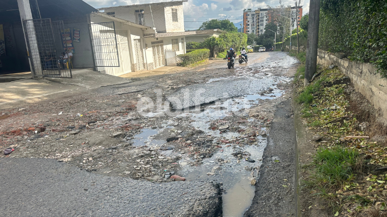 Habitantes del barrio Ambalá de Ibagué denuncian abandono por parte de la Alcaldía Habitantes del barrio Ambalá de Ibagué denuncian abandono por parte de la Alcaldía