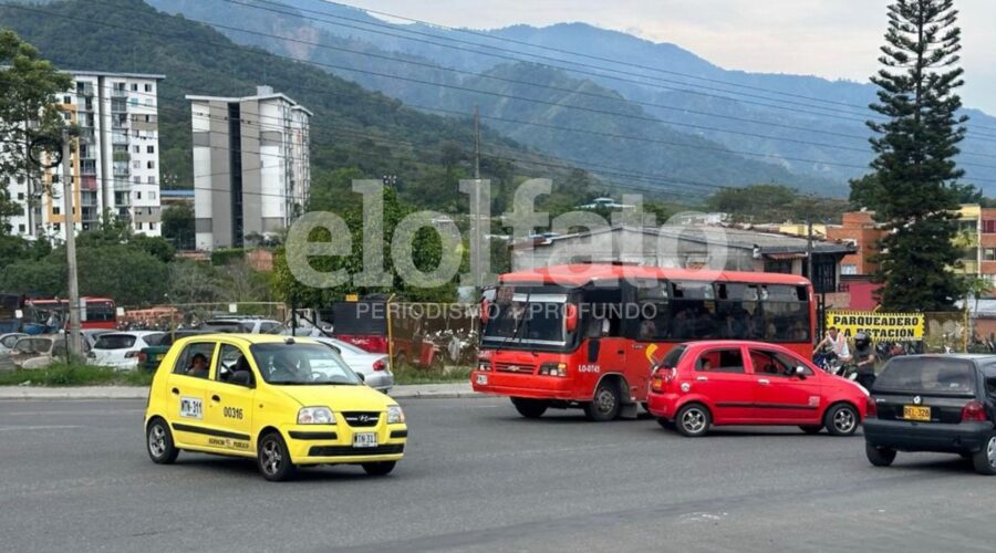 Semáforo del barrio Topacio en Ibagué sería trasladado a la intersección de la calle 103 Semáforo del barrio Topacio en Ibagué sería trasladado a la intersección de la calle 103