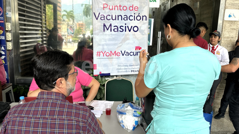 Autorizan vacunación contra la fiebre amarilla en el Tolima para adultos mayores Autorizan vacunación contra la fiebre amarilla en el Tolima para adultos mayores