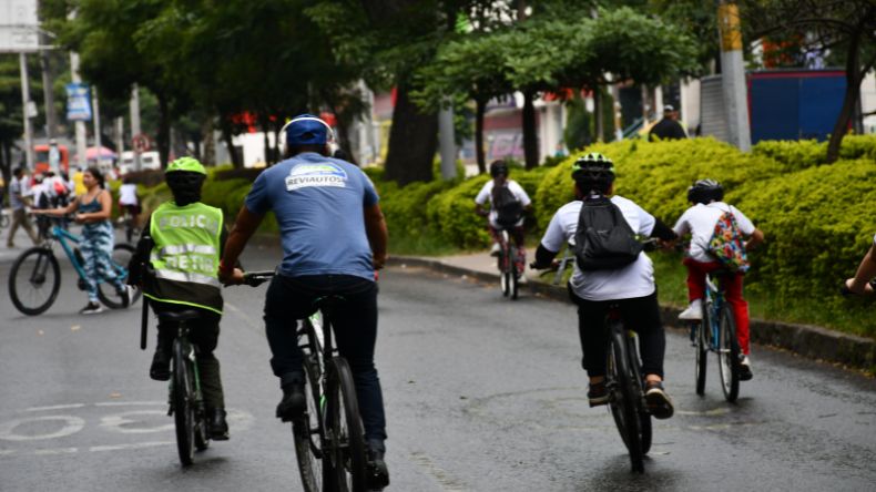 Día sin carro en Ibagué: una medida simbólica en una ciudad sin ciclovías ni andenes Día sin carro en Ibagué: una medida simbólica en una ciudad sin ciclovías ni andenes