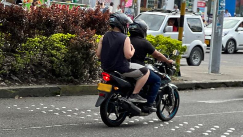 Prohíben parrillero en moto mayor de 14 años en El Espinal Prohíben parrillero en moto mayor de 14 años en El Espinal