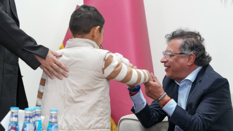 Petro anuncia plan para trasladar a niños heridos de Gaza a Colombia Petro anuncia plan para trasladar a niños heridos de Gaza a Colombia