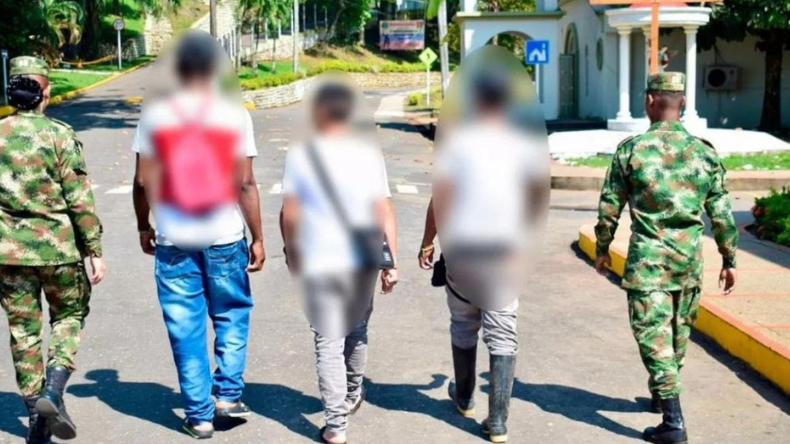 Reclutamiento infantil en el Tolima: hasta una escuela tenían las disidencias de las FARC Reclutamiento infantil en el Tolima: hasta una escuela tenían las disidencias de las FARC