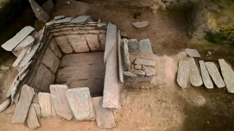 Descubren tumbas prehispánicas durante construcción de colegio en Cajamarca Descubren tumbas prehispánicas durante construcción de colegio en Cajamarca