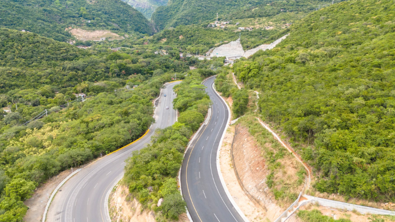 Tercer carril de la vía Bogotá – Girardot estará listo en abril Tercer carril de la vía Bogotá – Girardot estará listo en abril