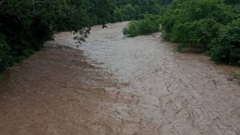 Un hombre murió al ser arrastrado por una quebrada en Ataco Un hombre murió al ser arrastrado por una quebrada en Ataco
