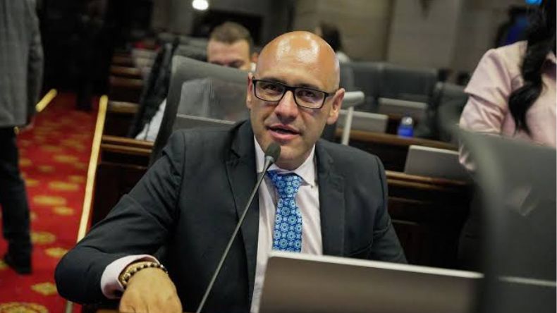 Congresista Yepes admite parentesco con disidentes de las FARC Congresista Yepes admite parentesco con disidentes de las FARC