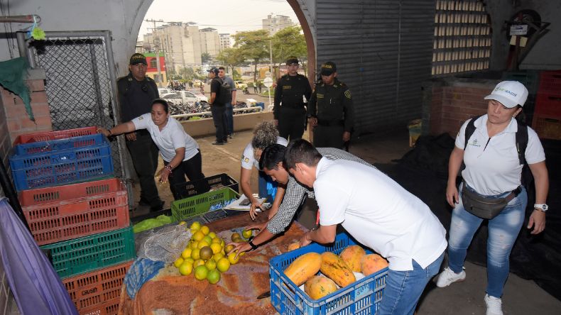 Alcaldía de Ibagué intervino Plaza de El Jardín en operativo sorpresa Alcaldía de Ibagué intervino Plaza de El Jardín en operativo sorpresa