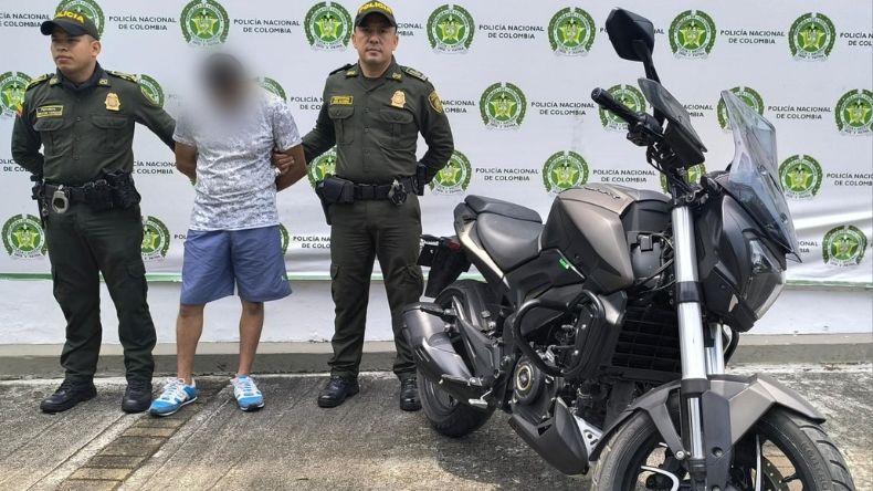 Capturan en Ibagué a un hombre que transitaba en una motocicleta robada Capturan en Ibagué a un hombre que transitaba en una motocicleta robada