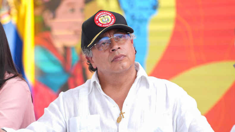 Petro volvió a defender al guerrillero asesinado Jesús Santrich Petro volvió a defender al guerrillero asesinado Jesús Santrich