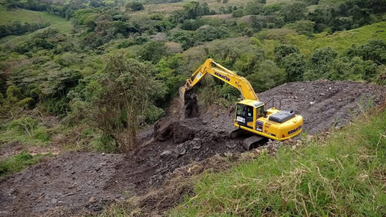 Lluvias afectan vías en Tolima y dejan varias zonas en riesgo de incomunicación Lluvias afectan vías en Tolima y dejan varias zonas en riesgo de incomunicación