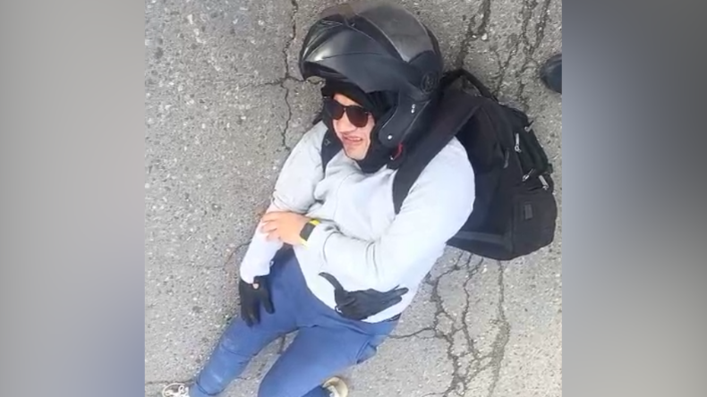 Buscan a familiares de policía herido en accidente en Picaleña Buscan a familiares de policía herido en accidente en Picaleña
