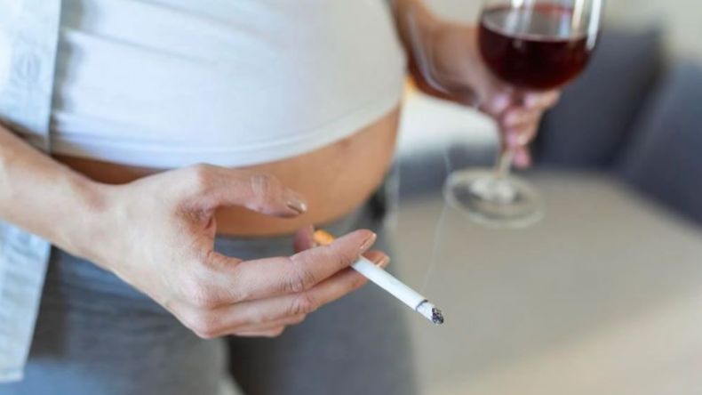 ¿Fuma o bebe durante el embarazo? Estas pueden ser las consecuencias en el bebé ¿Fuma o bebe durante el embarazo? Estas pueden ser las consecuencias en el bebé