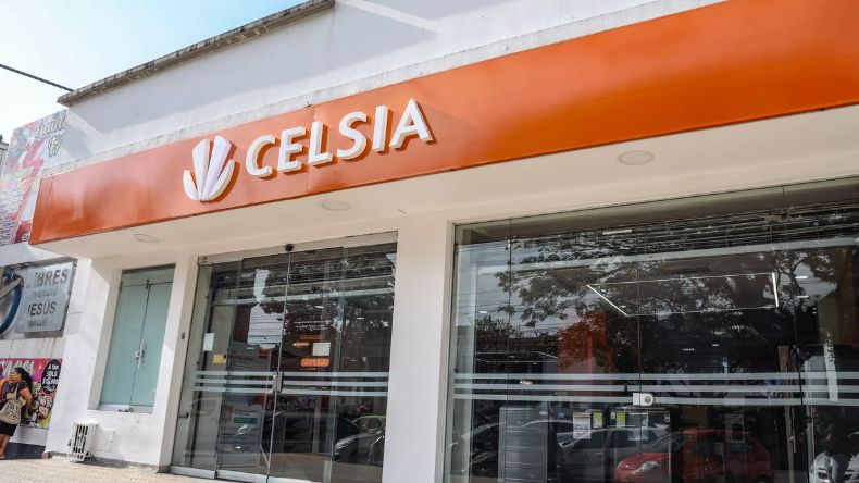 Estafadores se hacen pasar por funcionarios de Celsia para robar a usuarios Estafadores se hacen pasar por funcionarios de Celsia para robar a usuarios