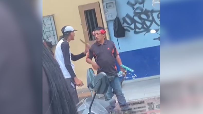 Limpiavidrios protagonizaron riña con armas blancas en Ibagué Limpiavidrios protagonizaron riña con armas blancas en Ibagué
