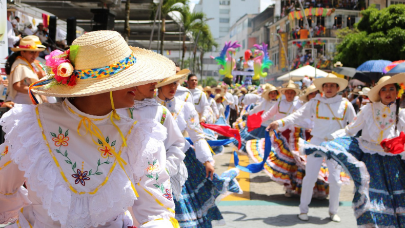 Cámara de Comercio de Ibagué anunció aporte económico para el Festival Folclórico Colombiano Cámara de Comercio de Ibagué anunció aporte económico para el Festival Folclórico Colombiano