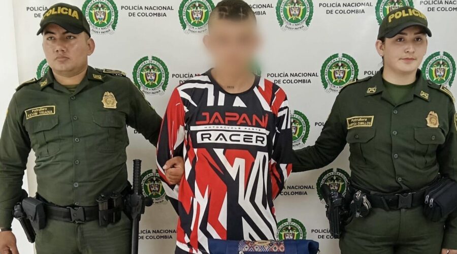 Robó a una mujer en la Arboleda Campestre, en el norte de Ibagué, y fue retenido por los vecinos Robó a una mujer en la Arboleda Campestre, en el norte de Ibagué, y fue retenido por los vecinos