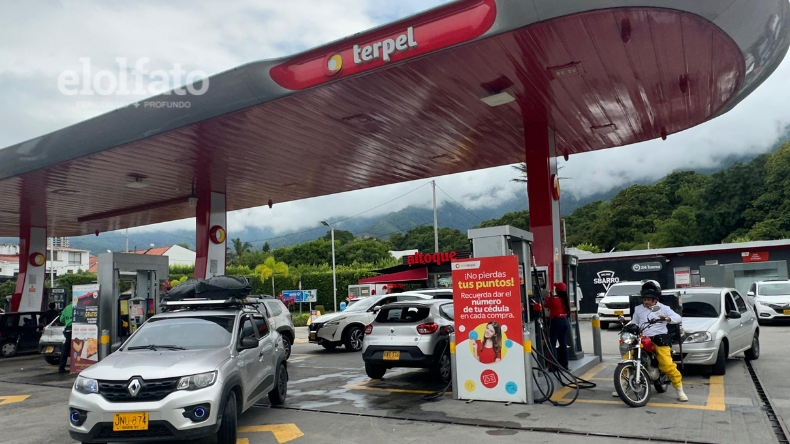 Estaciones de gasolina de Ibagué están con últimas reservas del combustible Estaciones de gasolina de Ibagué están con últimas reservas del combustible