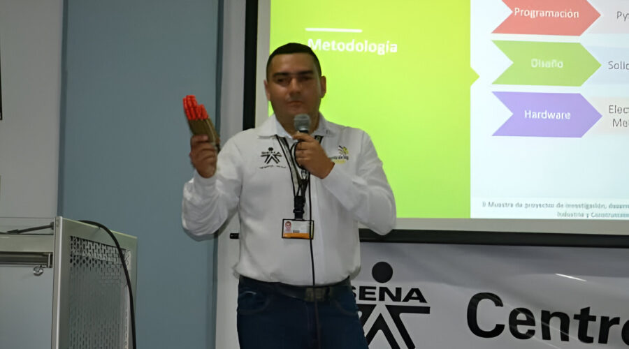 Ibaguereño experto en robótica lleva cuatro años triunfando en Canadá Ibaguereño experto en robótica lleva cuatro años triunfando en Canadá
