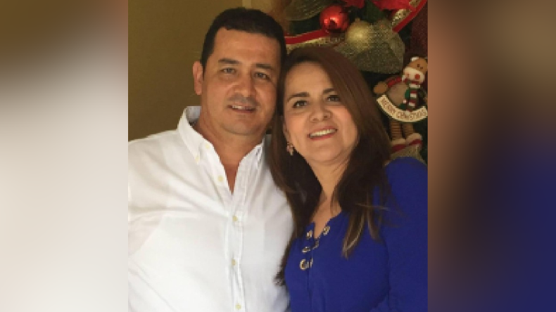 OSWALDO CASTAÑO Y ESPOSA