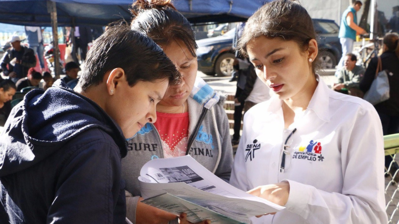 Sena ofrece más de 5.000 vacantes laborales para víctimas del conflicto armado Sena ofrece más de 5.000 vacantes laborales para víctimas del conflicto armado