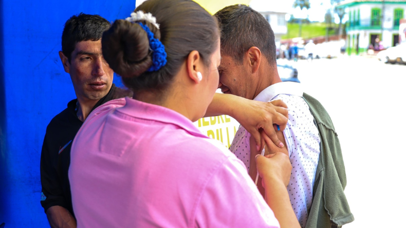 Intensifican vacunación contra la fiebre amarilla en el sur del Tolima Intensifican vacunación contra la fiebre amarilla en el sur del Tolima