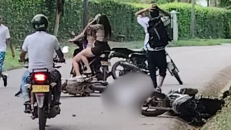 Un muerto y un menor herido dejó grave accidente en Chaparral Un muerto y un menor herido dejó grave accidente en Chaparral