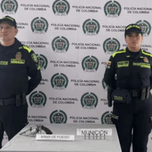 ¡Alarma en Mariquita! Niño llevaba revólver cargado en su maleta escolar ¡Alarma en Mariquita! Niño llevaba revólver cargado en su maleta escolar