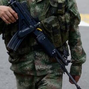 Cárcel para soldado que asesinó a puñal a su compañero Cárcel para soldado que asesinó a puñal a su compañero