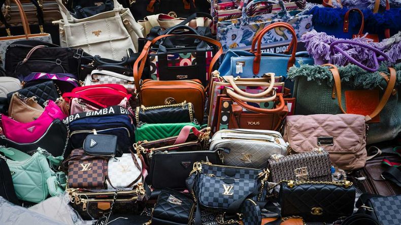 ¿Lujo europeo o producto chino con etiqueta? ¿Lujo europeo o producto chino con etiqueta?