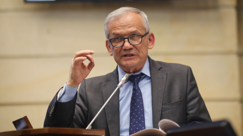 Fiscalía imputó a exdirector del Dapre por su presunto rol en red de corrupción de la UNGRD Fiscalía imputó a exdirector del Dapre por su presunto rol en red de corrupción de la UNGRD